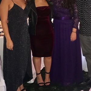 Lulu Velvet cowl-neck midi dress in burgundy.